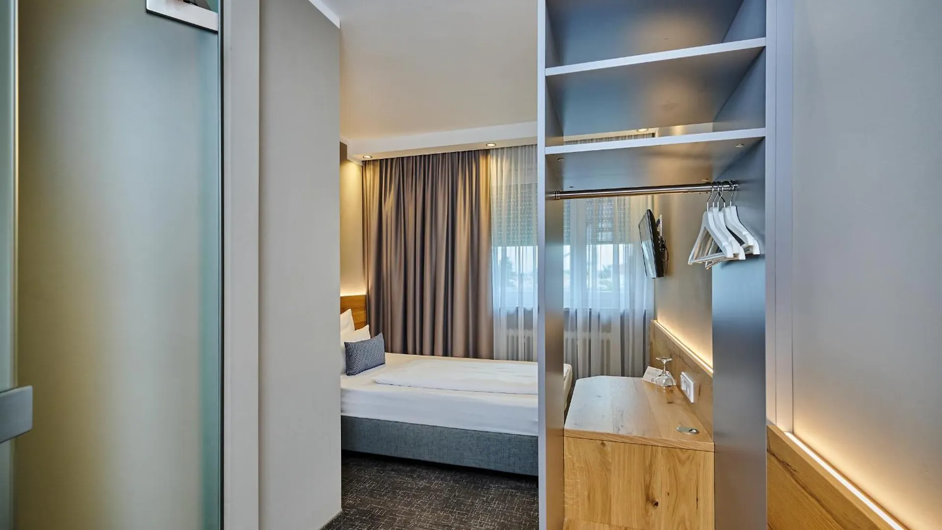 Hotel Westend Nuremberg 3*,  Germany